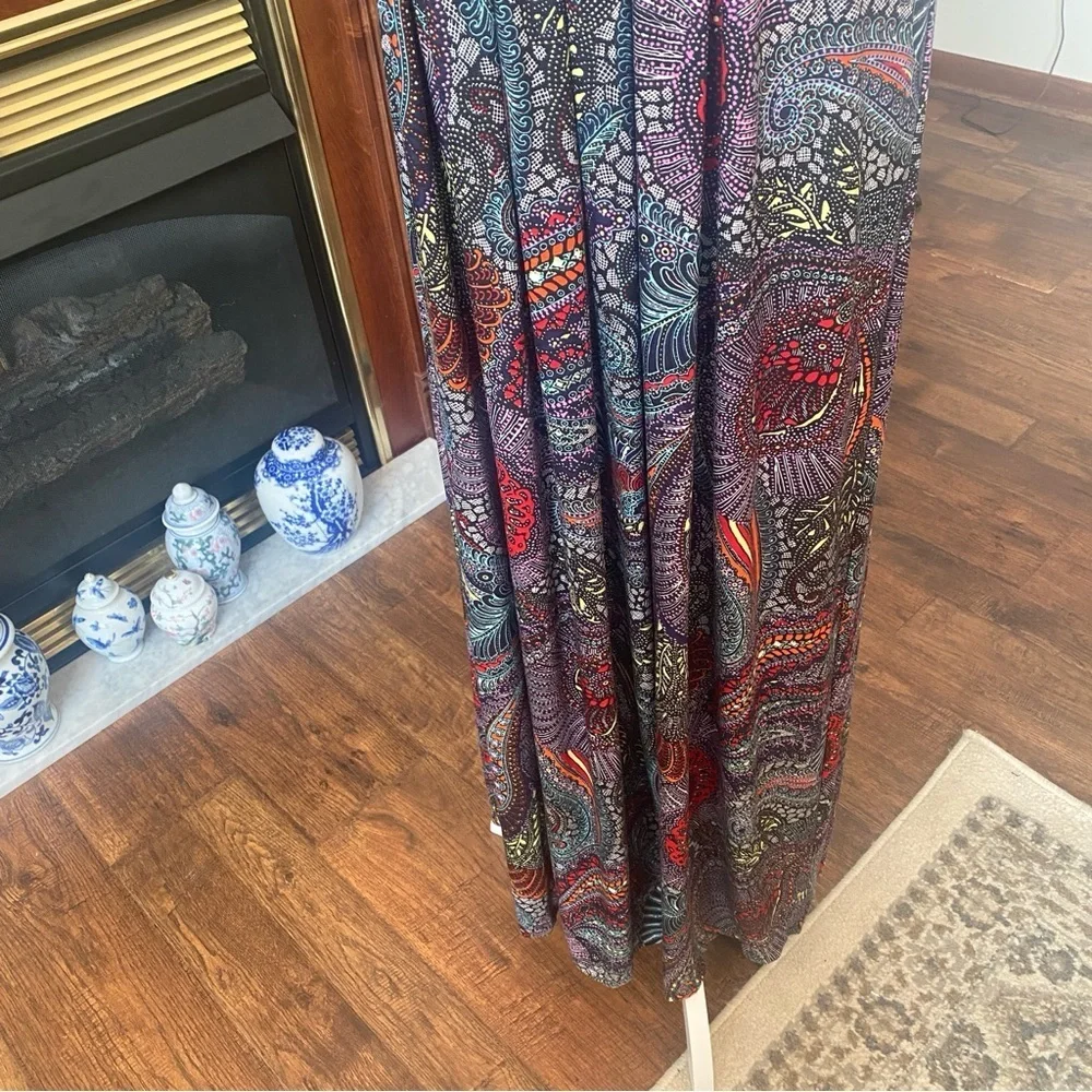 Soma Sleeveless Paisley Maxi Dress • Stretchy • Size L